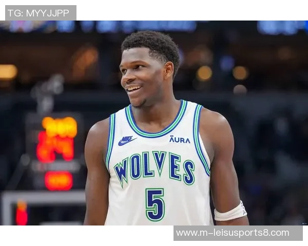 SGA砍下40分10篮板9助攻华子贡献16分雷霆险胜森林狼总分3-2晋级