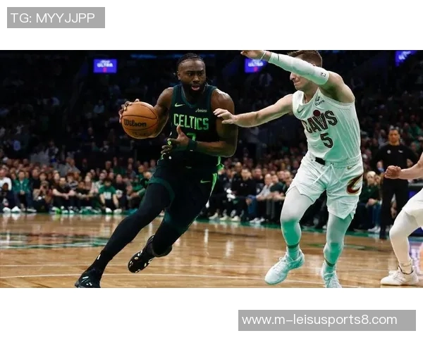 凯尔特人对决开拓者精彩赛事回顾与分析展望